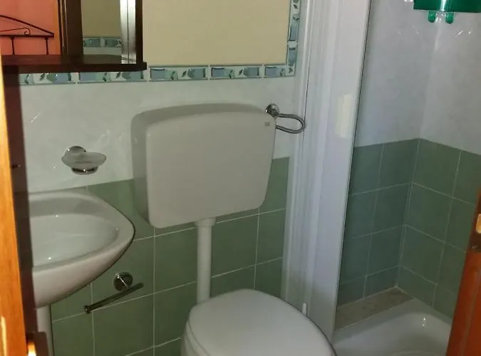A Stanza Con Bagno Aparthotel